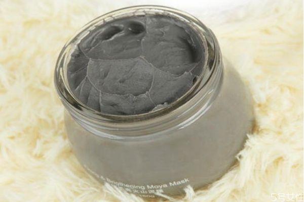 火山泥面膜可以天天使用吗 火山泥面膜一般敷多久