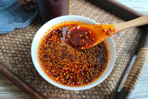 辣椒油有点糊可以吃吗 辣椒油为什么会糊