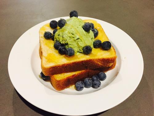 烤吐司怎么做好吃 烤土司需要盖盖子吗 烤吐司怎么做好吃 烤土司需要盖盖子吗