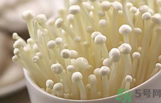 金针菇可以和鸡蛋一起吃吗?金针菇能和鸡蛋同吃吗?