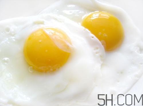 荷包蛋为什么起沫 怎么煮荷包蛋不起沫 荷包蛋为什么起沫 怎么煮荷包蛋不起沫