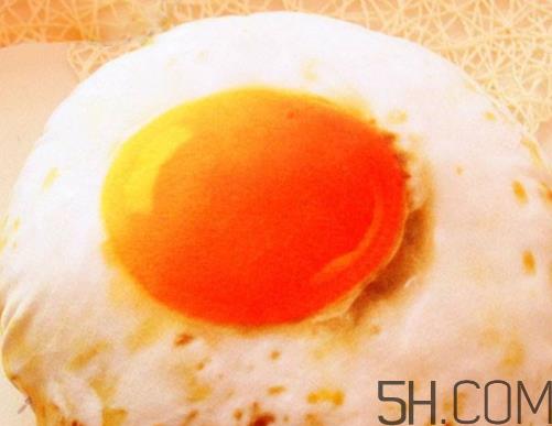 荷包蛋为什么起沫 怎么煮荷包蛋不起沫 荷包蛋为什么起沫 怎么煮荷包蛋不起沫