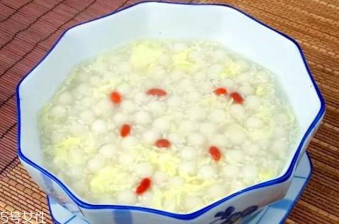 米酒汤圆放多少米酒 按照1：2比例