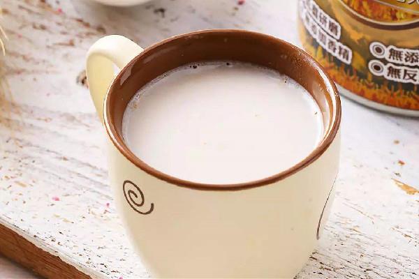 燕麦奶和牛奶哪个热量高 燕麦奶适合减肥吗 燕麦奶和牛奶哪个热量高 燕麦奶适合减肥吗