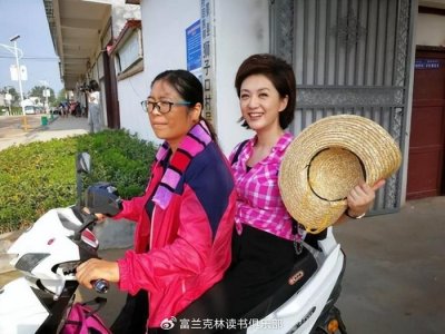 央视名嘴海霞:21岁加入央视,嫁清华教授,已步入另一条人生大道