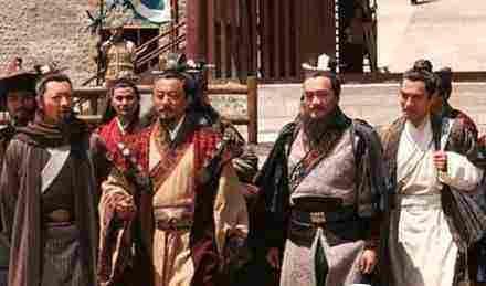 辽国第一猛将兀颜光,遭梁山泊三大高手,箭射石打刀砍枪刺才做掉