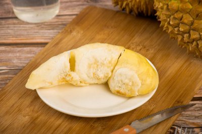 ​榴莲不能和什么一起吃