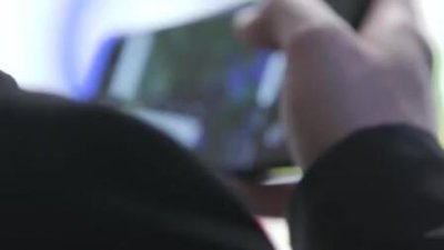 ​oppo手机怎样给别人赠送q币（已有的q币可以赠送吗)