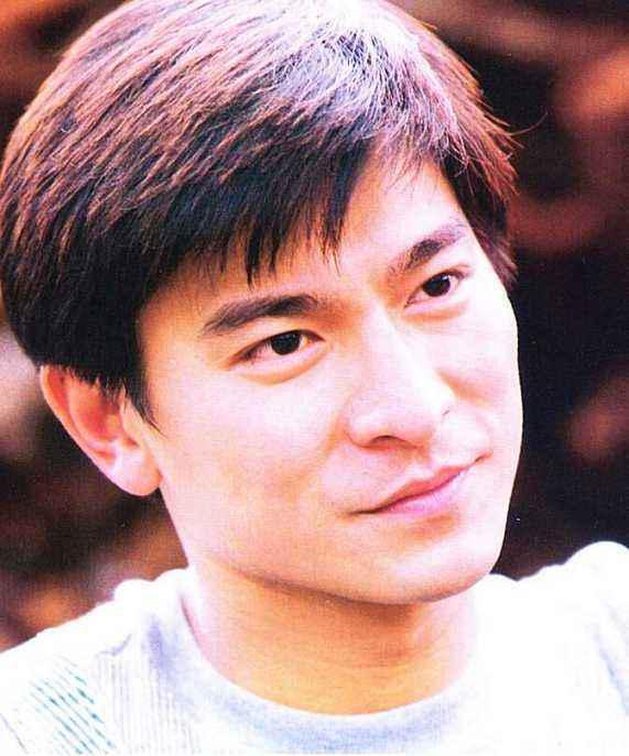 刘德华年轻珍贵合影,谁的颜值能够盖过他