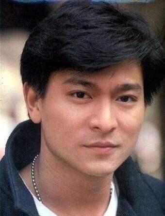 刘德华年轻珍贵合影,谁的颜值能够盖过他