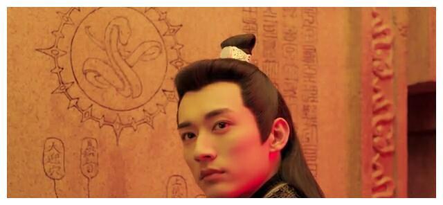 天乩之白蛇传说：妖帝斩荒钟情于白夭夭，却源于一段孽缘！