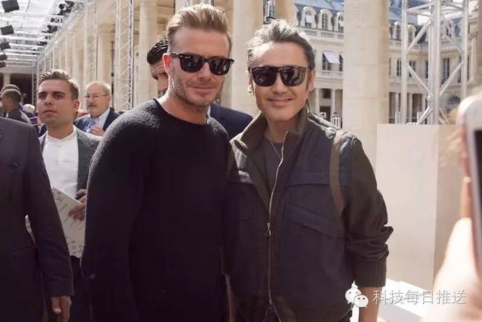 中国时尚教母玩直播,明星潮人齐开趴!看得我瞬间脸红!