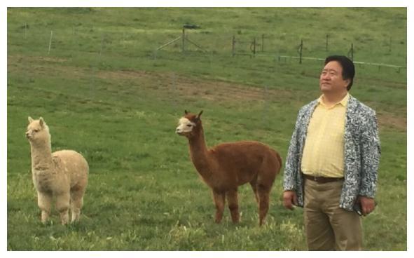 春晚笑脸哥近年首次在家过年，意外曝光家庭状况