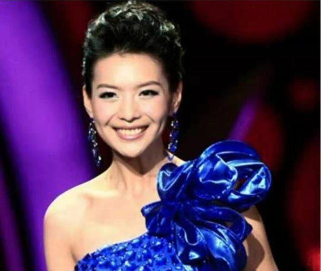 栗坤微博中30个字吊足众人胃口,她终于道出婚后未育的真实原因