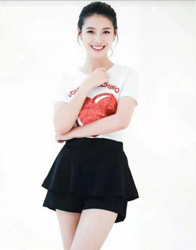 栗坤微博中30个字吊足众人胃口,她终于道出婚后未育的真实原因