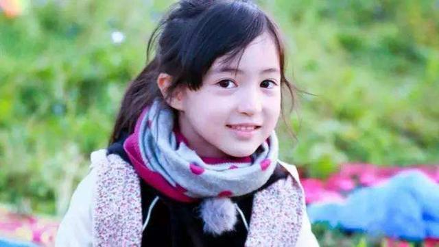 胡军儿子康康近照!9岁一副硬汉样散发着荷尔蒙,和多多郎才女貌