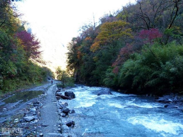四川平武虎牙深秋徒步路线推荐