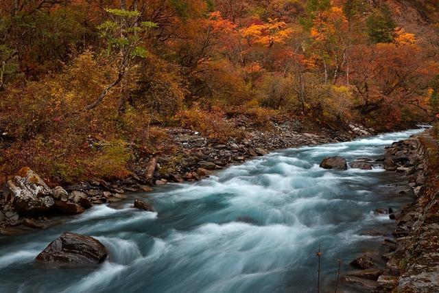 四川平武虎牙深秋徒步路线推荐