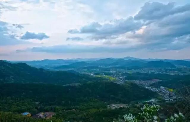 安徽马仁奇峰,奇幻漂流、绝壁栈道,现在去刚刚好