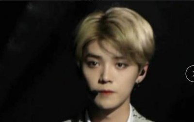 终于知道关晓彤为啥喜欢鹿晗了,看到他的旧照,网友:我都爱上了