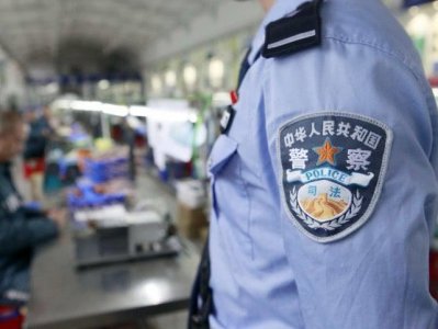 “这里不是100年前”!上海交警怒斥日本男子,网友纷纷叫好