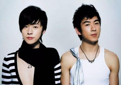 从雅痞帅哥到憨厚青年,角色变换,大家都认不出这个童年回忆了