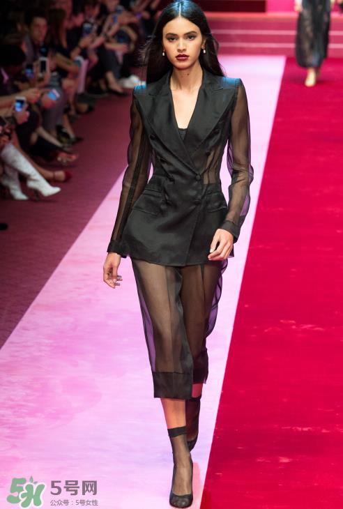 dolce gabbana2018春夏系列服装怎么样_好看吗？