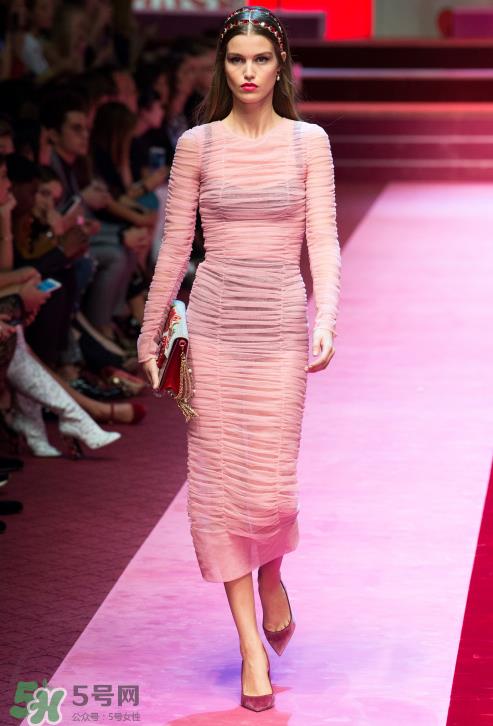 dolce gabbana2018春夏系列服装怎么样_好看吗？