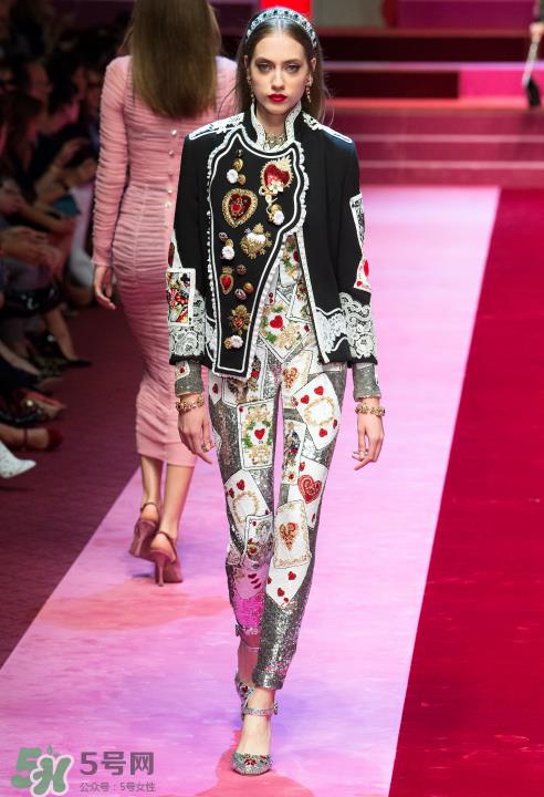 dolce gabbana2018春夏系列服装怎么样_好看吗？