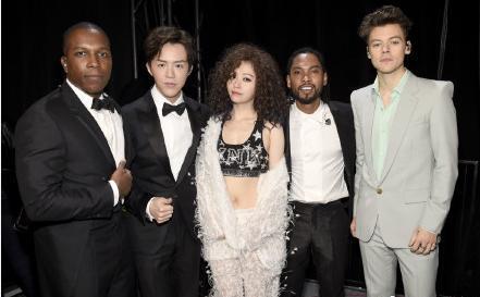 惊艳！张靓颖维密大秀性感爆炸头，网友：这很维密！