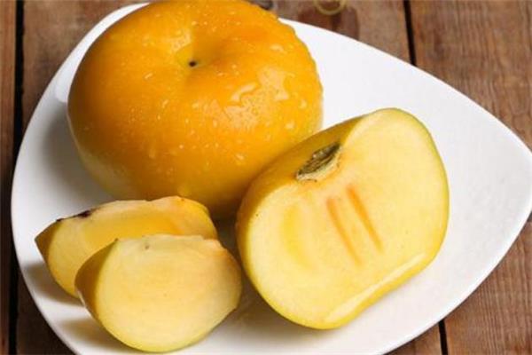 脆柿子里面有黑斑能吃吗 脆柿子里的黑点是什么 脆柿子里面有黑斑能吃吗 脆柿子里的黑点是什么