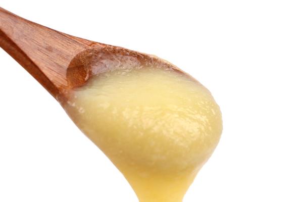 蜂王浆是怎么提取的 过程很奇妙 蜂王浆是怎么提取的 过程很奇妙