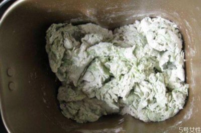 ​艾草馒头怎么做好吃 艾草馒头的简单做法