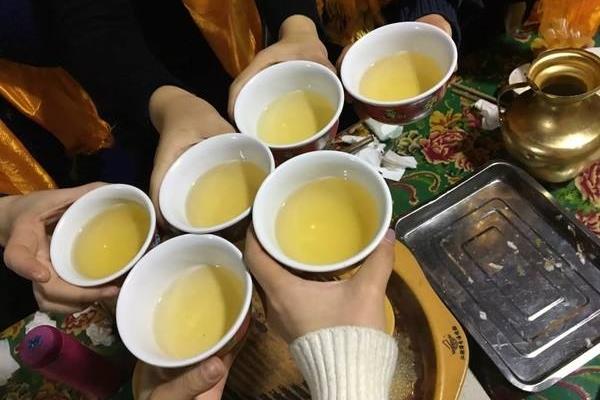 青稞酒好喝吗 只是很特别