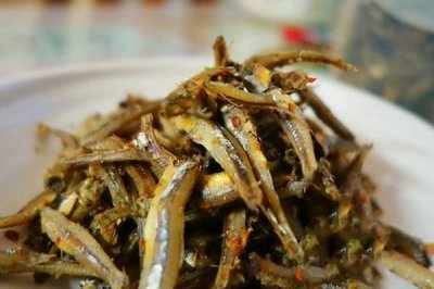 ​新鲜鱼怎么晒成鱼干 鱼干和什么一起做好吃