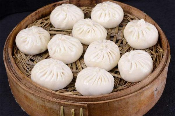 一个小笼包的热量 减肥期间早上可以吃小笼包吗 一个小笼包的热量 减肥期间早上可以吃小笼包吗