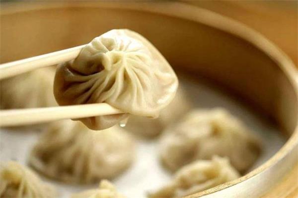 一个小笼包的热量 减肥期间早上可以吃小笼包吗 一个小笼包的热量 减肥期间早上可以吃小笼包吗