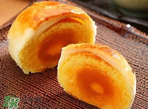 蛋黄酥可以带出国吗？蛋黄酥可以带上飞机吗？