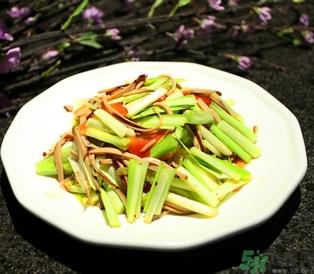 韭黄可以和螃蟹一起吃吗?韭菜可以和螃蟹一起吃吗? 韭黄可以和螃蟹一起吃吗?韭菜可以和螃蟹一起吃吗?