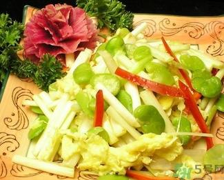 韭黄可以和螃蟹一起吃吗?韭菜可以和螃蟹一起吃吗? 韭黄可以和螃蟹一起吃吗?韭菜可以和螃蟹一起吃吗?