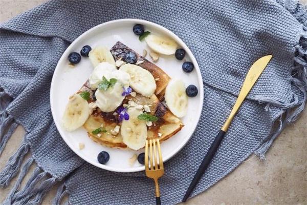 香蕉煎饼的热量高吗 香蕉煎饼吃了会胖吗 香蕉煎饼的热量高吗 香蕉煎饼吃了会胖吗