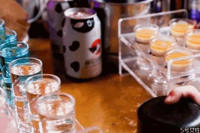 可乐桶为什么后劲这么大 可乐桶喝完什么感觉 可乐桶为什么后劲这么大 可乐桶喝完什么感觉