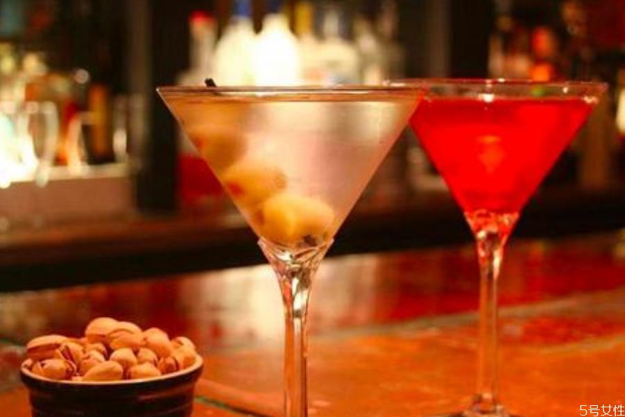 大都会鸡尾酒怎么喝 大都会鸡尾酒故事