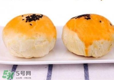 ​蛋黄酥油皮和油酥的比例 蛋黄酥的比例