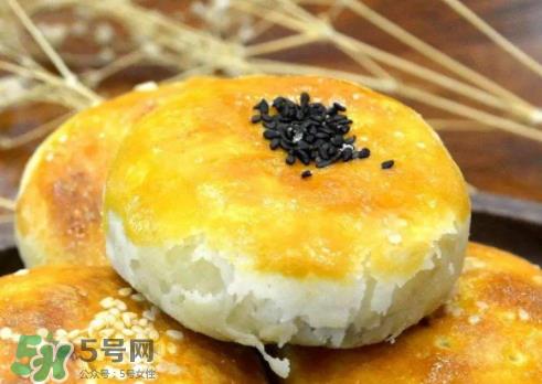 蛋黄酥油皮和油酥的比例 蛋黄酥的比例 蛋黄酥油皮和油酥的比例 蛋黄酥的比例