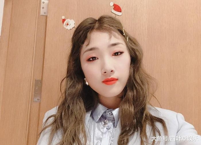 同是火箭少女的成员, 一个91年一个01年, 两人相差整整10岁