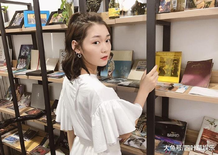 同是火箭少女的成员, 一个91年一个01年, 两人相差整整10岁