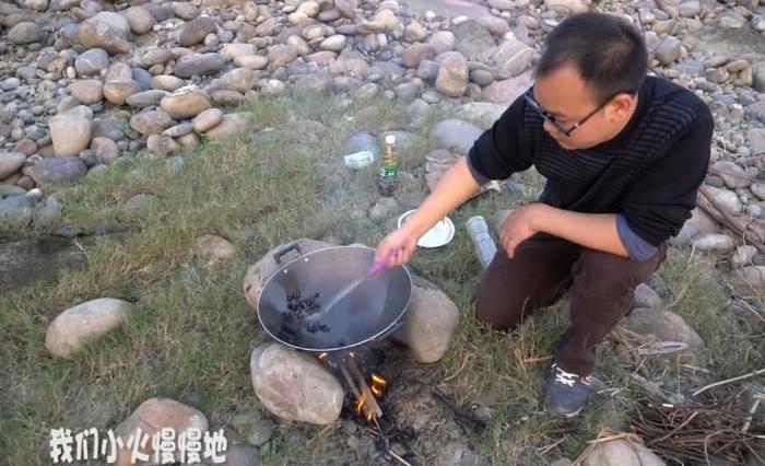 农村这种“放屁虫”，竟然卖几百块1斤，你敢吃吗？