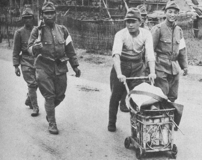 日本鬼子真实照片：图1姑娘炸了锅，图6是汉奸