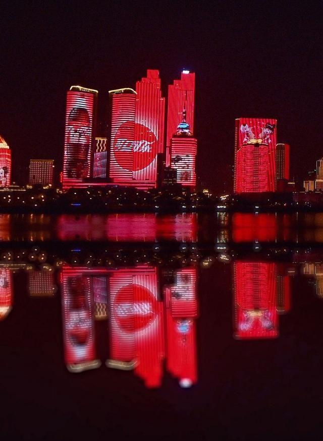 山东：可口可乐“灯光秀”点亮青岛